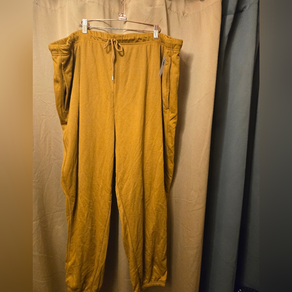 New 4x Mustard Old Navy Sweatpants